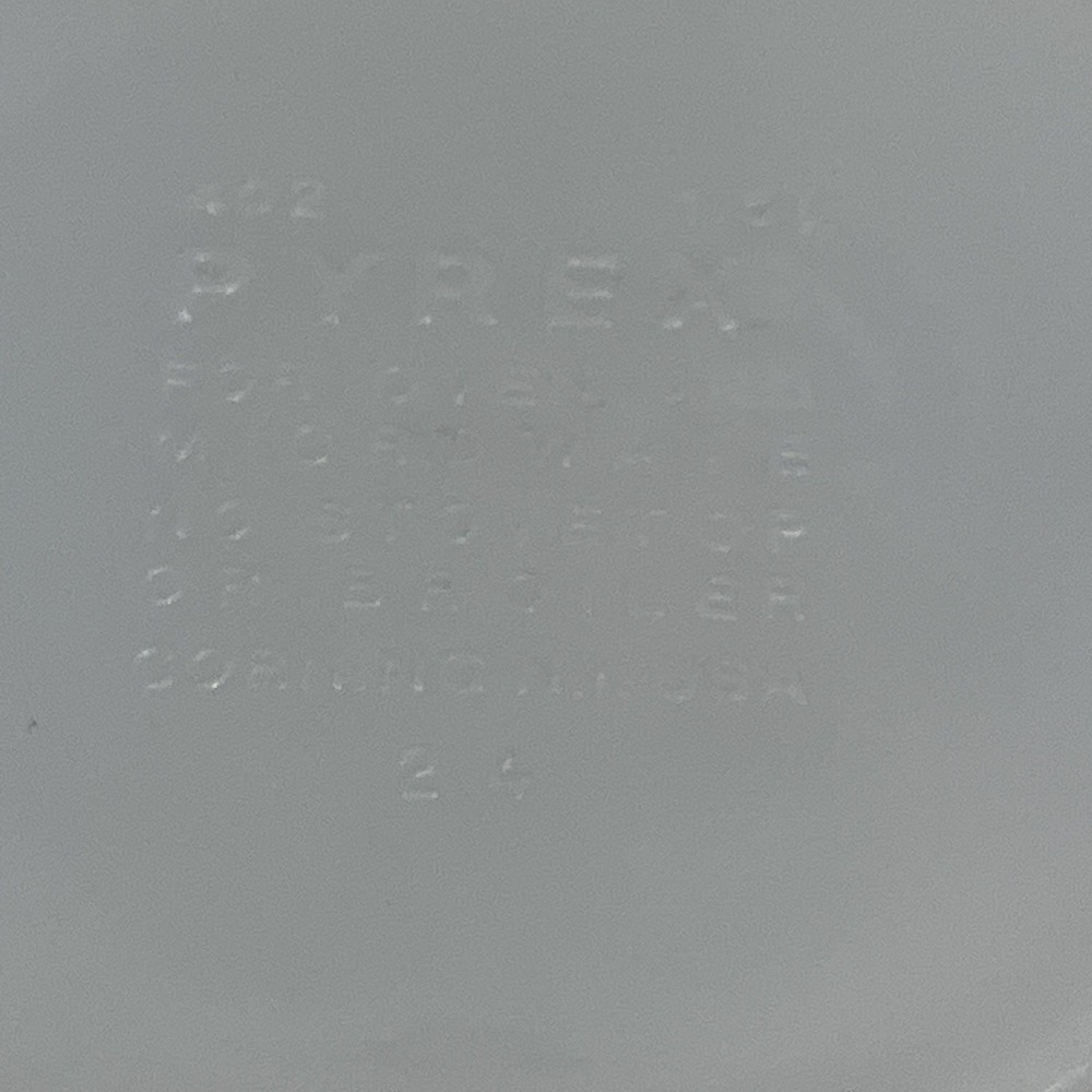 Vintage Pyrex Bowl 402 Woodland 1.5 Quart Pyrex Bowl - Picture 6 of 9